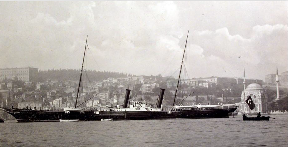 Brod Izedin na kom su boravili knjaz Nikola i crnogorska delegacija pri prvoj posjeti Carigradu – Arhiva Istanbul univerziteta (İstanbul Üniversitesi’nin Arşivi)
